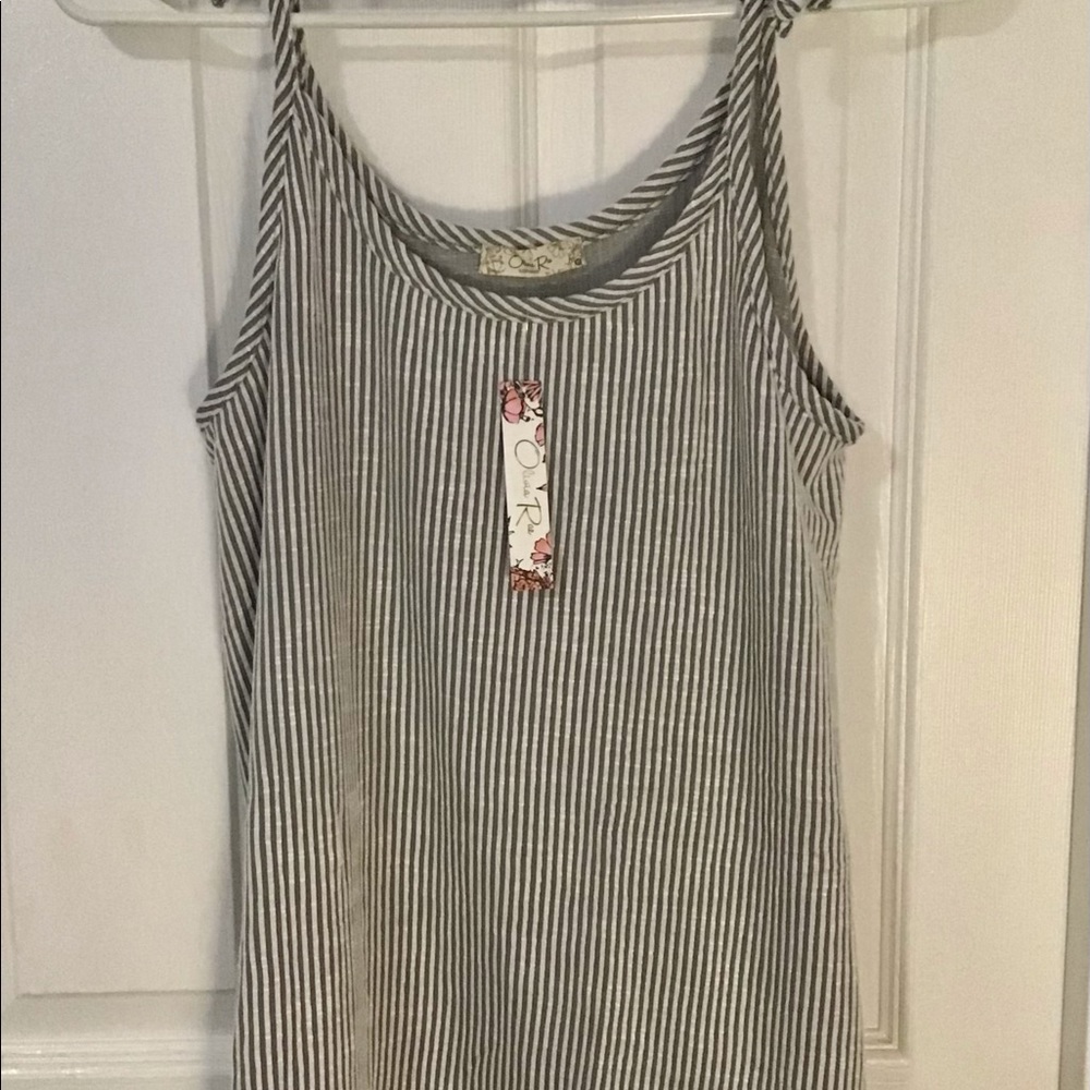 NWT Offers Welcome!  Olivia Rae Tank